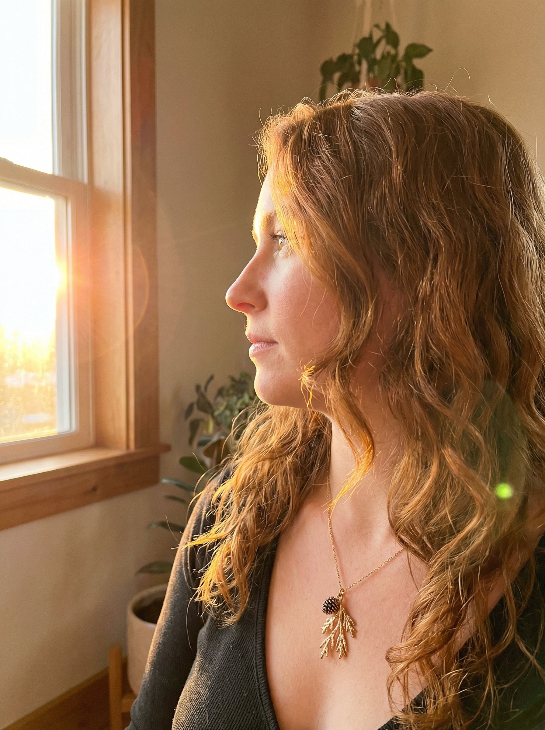 Ivy Leaf Gold Pendant