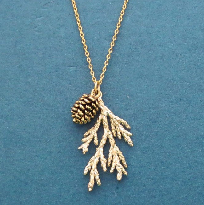Ivy Leaf Gold Pendant
