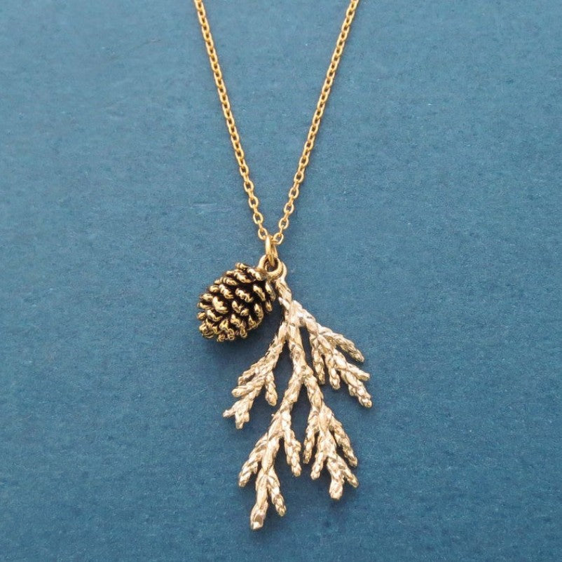 Ivy Leaf Gold Pendant
