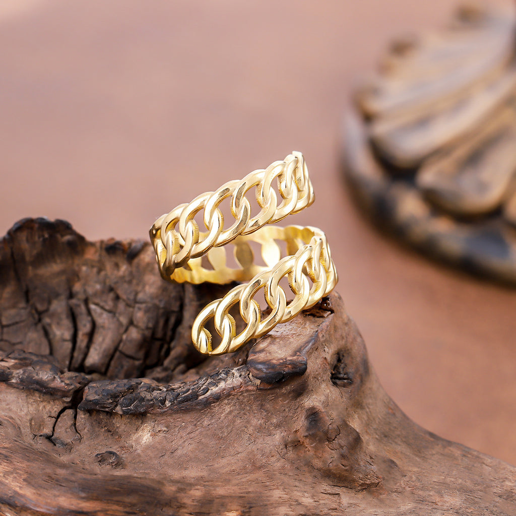 Mila Minimalist Gold Band