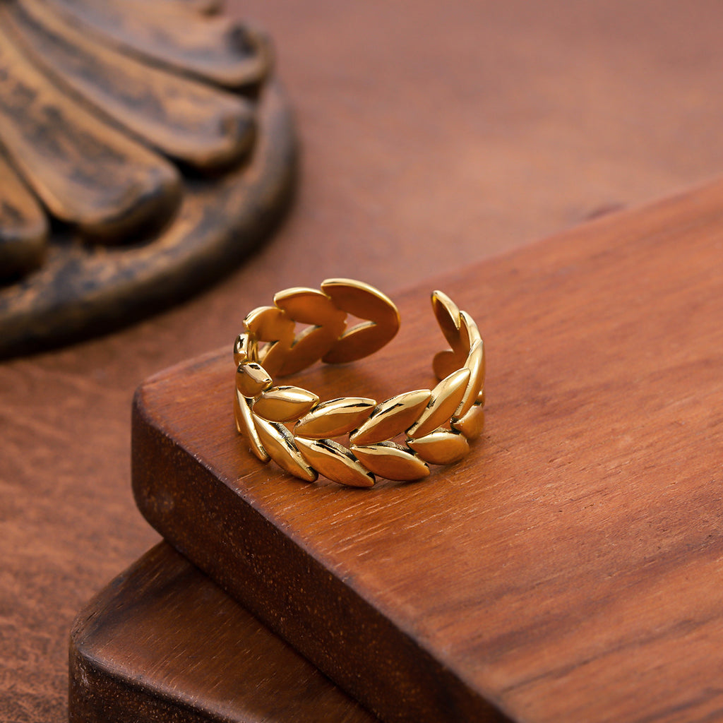 Laurel Gold Wheat Ring